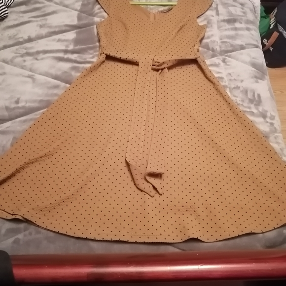 Bundle of 3 Suzy Shier dresses - Picture 8 of 14